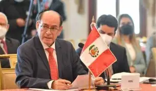 Canciller César Landa exhorta al Congreso a reconsiderar viaje de Castillo a Europa