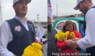 George Forsyth regala flores amarillas por las calles de Lima al estilo 'Floricienta' y se vuelve viral