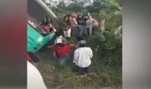 Iquitos: bus que trasladaba a universitarios se vuelca y deja 8 heridos
