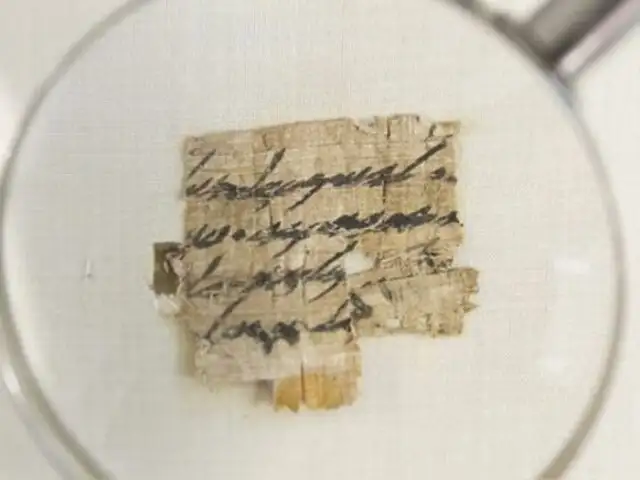 Hallan papiro con manuscrito “extremadamente raro” que data de hace 2 700 años