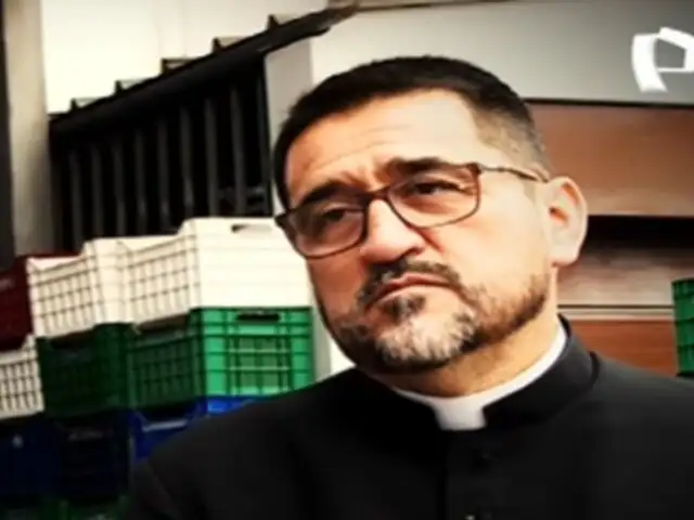La historia del padre Omar: El sacerdote que no comulga con la corrupción