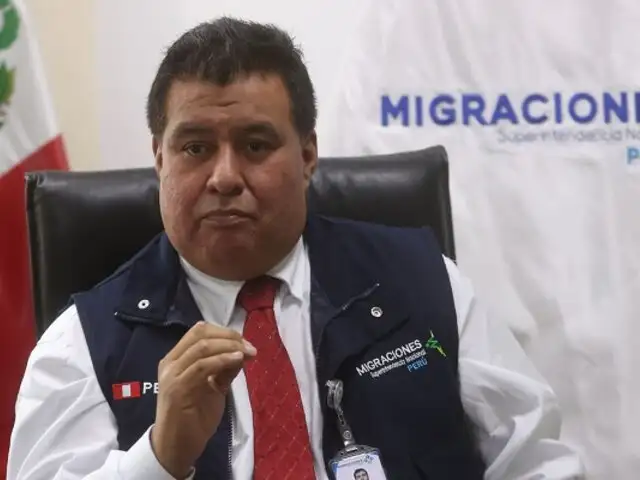 Jefe de migraciones sobre demora en compra de pasaportes: "Los funcionarios de la época tendrán que responder"