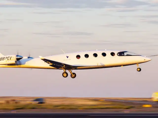 EEUU: Avión eléctrico realizó con éxito su primer vuelo