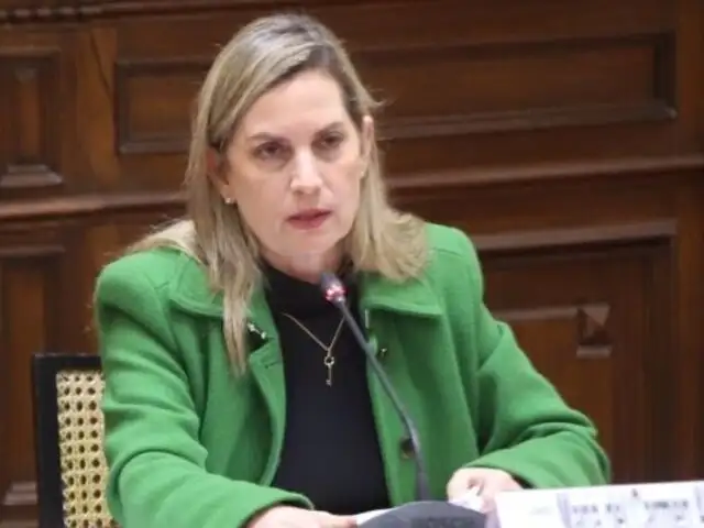 María del Carmen Alva: “Los congresistas tienen 48 pasajes al año para ir a donde quieran”