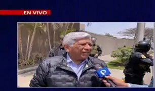 Alcalde de Lima acude a votar: “Estoy feliz porque estamos ejerciendo esa fluidez democrática”