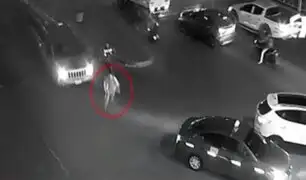 Persecución en Surco: ladrón en moto huye en sentido contrario, choca contra auto y es capturado