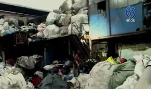 Barrios Altos: Desalojan depósito de plástico y basura clandestino en Manzanilla
