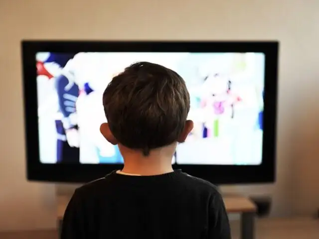 Salud visual: ¿Cuántas horas al día un niño debería estar expuesto a pantallas?