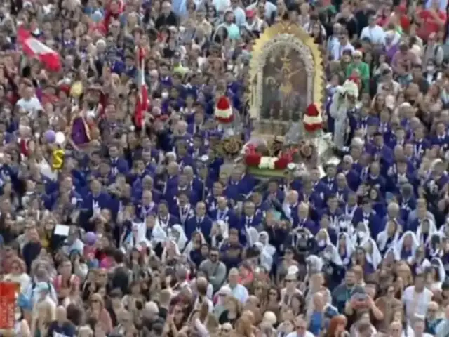 Sagrada imagen del Señor de los Milagros recibe saludo del papa Francisco