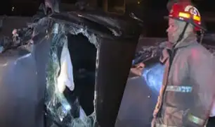 SMP: Camioneta terminó volcada tras chocar con camión cisterna