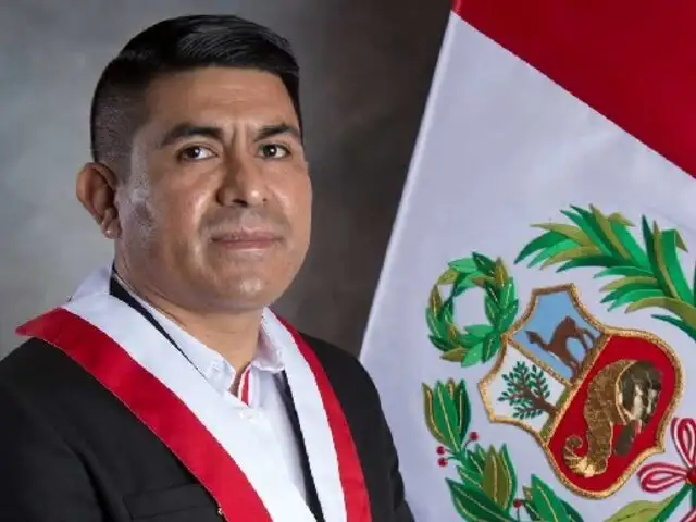 Congresista Alex Flores sobre denuncia contra Castillo: “Eso no puede calificar como delito”