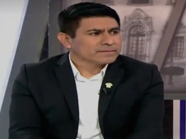 Congresista Alex Flores: “El Ejecutivo ha pasado por tener posturas golpistas”