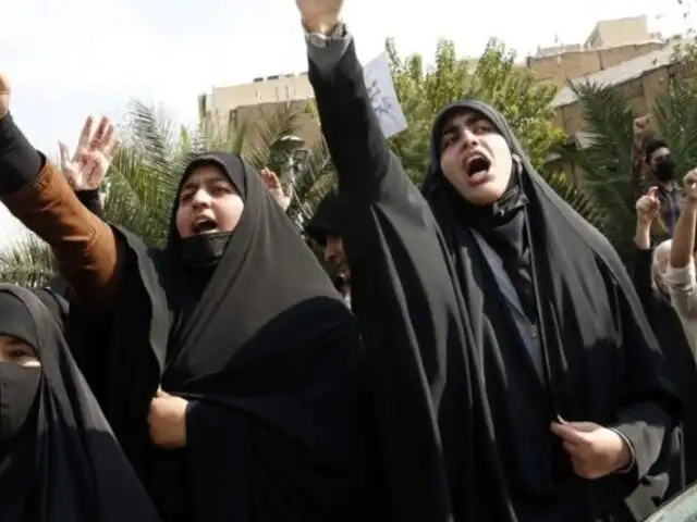 Gobierno de Irán condena a cinco personas a muerte por involucrarse en protestas