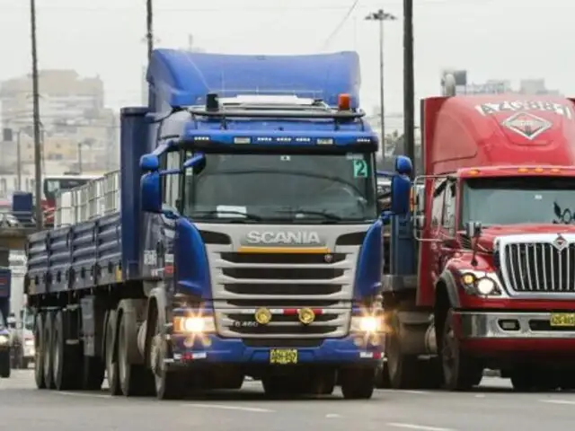 Paro de transportistas: casi 400 mil camiones acatan paralización a nivel nacional