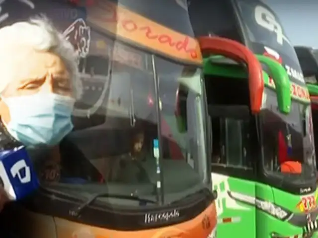 En medio de paro de transportistas: Buses siguen saliendo del terminal de Yerbateros
