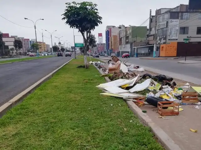 Callao: gran cantidad de basura y desmonte invade ciclovía de la avenida Colonial
