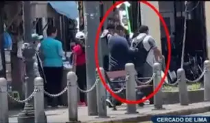 Capturan a delincuente que abría mochilas de peatones para sustraer celulares en Centro de Lima