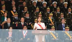 Dina Boluarte participó en ceremonia por el Día del Ejército