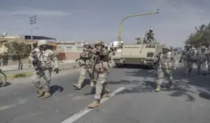 Puno: Aimaras impiden el paso de vehículos militares hacia la localidad