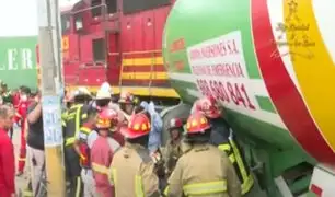 Mujer pierde una pierna tras quedar atrapada debajo de camión que chocó contra tren en Ate