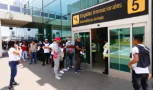 Aeropuerto Jorge Chávez:  pasajeros denuncian retrasos y reprogramaciones en sus vuelos