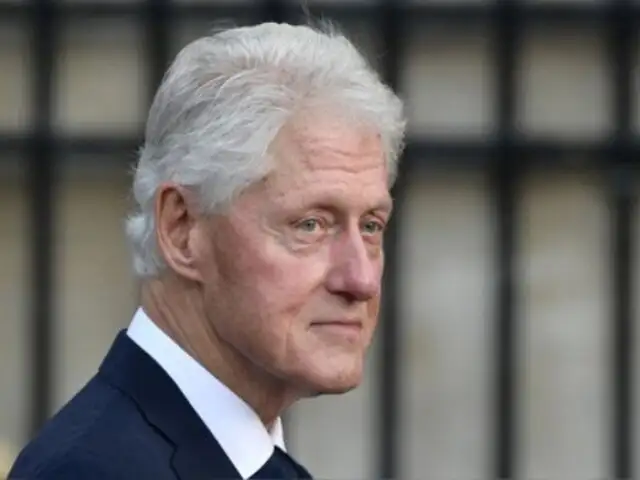 Con síntomas leves: Bill Clinton da positivo para covid-19 y animó a la gente a vacunarse