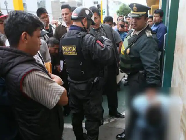 Huancayo: policía rescata a dos “robacasas” cuando estaban a punto de ser linchados por vecinos