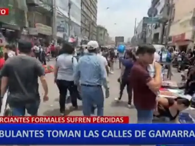 Gamarra: ambulantes invaden las calles del emporio comercial