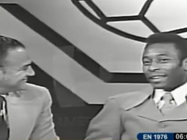 La vez que Pelé piso el set de Panamericana TV en 1976: cantó, tocó guitarra y agradeció al Perú