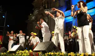 Peruanos reciben el Año Nuevo 2023 con baile, música y deseos de prosperidad