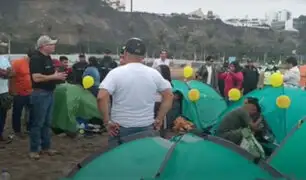Año Nuevo: municipio retira a personas que acamparon y embriagaron en playa Agua Dulce