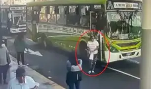 Chorrillos: joven denuncia que mujer la atacó con jeringa en bus de transporte público