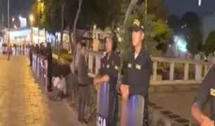 La Victoria: agentes policiales resguardan la plaza Manco Cápac ante reinicio de protestas