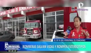 Rompen estereotipos: bomberas conducen camiones y apagan incendios