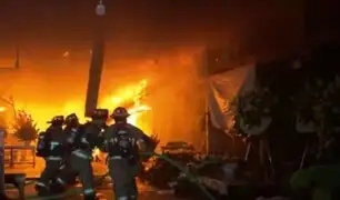 Tragedia en el Rímac: incendio destruye locales del mercado de Flores Santa Rosa