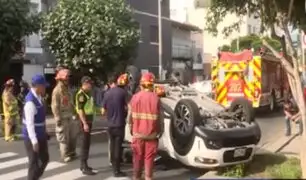 Cercado de Lima: registran aparatoso accidente en avenida donde no hay semáforos