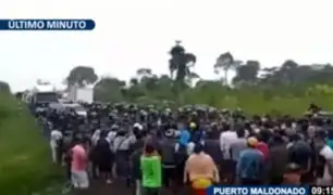 Puerto Maldonado: Policías intentan liberar vía, pero manifestantes lo impiden