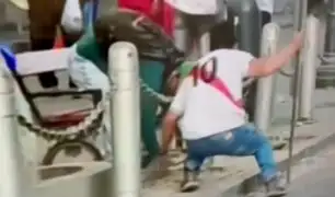Vandalismo en "Toma de Lima": Captan a sujetos rompiendo adoquines para atacar a policías