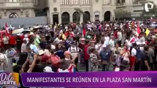 Manifestantes se concentran en plaza San Martin y Dos de Mayo
