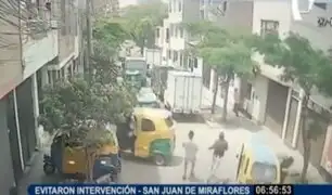 Mototaxistas atacan a pedradas a fiscalizadores para evitar que sus unidades sean llevadas a depósito