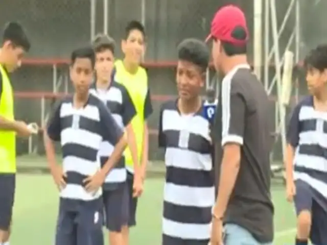Vacaciones útiles 2023: diviértete y aprende a jugar fútbol en la academia Alianza Lima