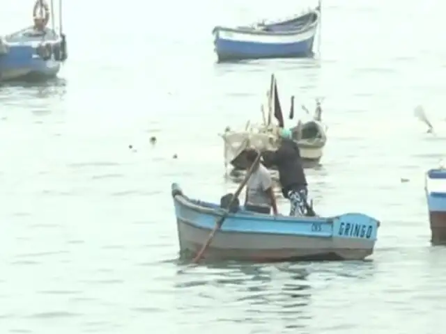 Chorrillos: Cierran muelle de pescadores tras oleaje anómalo