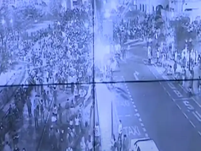 Centro de Lima: manifestantes se concentran en la plaza San Martín