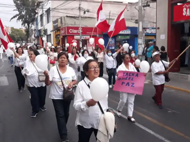 Tacna: cientos de personas marchan por la paz y piden el cese de la violencia durante protestas