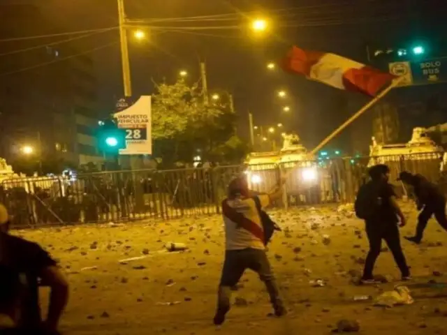 Manifestante muere durante violentas protestas en Cercado de Lima: familiares velan sus restos