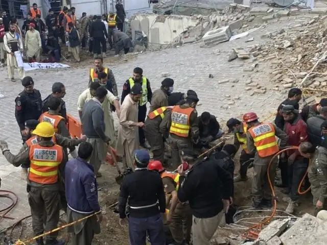 Tragedia en Pakistán: más de medio centenar de muertos durante explosión en mezquita