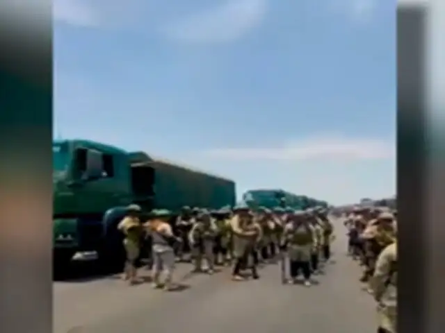 Militares ayudaron a la policía a liberar vías bloqueadas en Ica, Puno y Arequipa