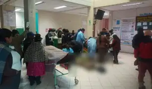 Tres muertos y cuatro heridos graves deja caída de camioneta a un abismo en Puno
