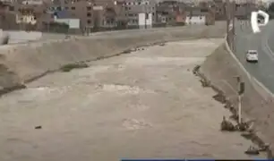 Alerta en Puente Piedra: crecida del caudal del río Chillón arrasa con la mitad de una fábrica