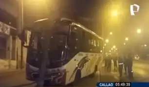 Bus de transporte público 'Roma' impacta contra poste en el Callao